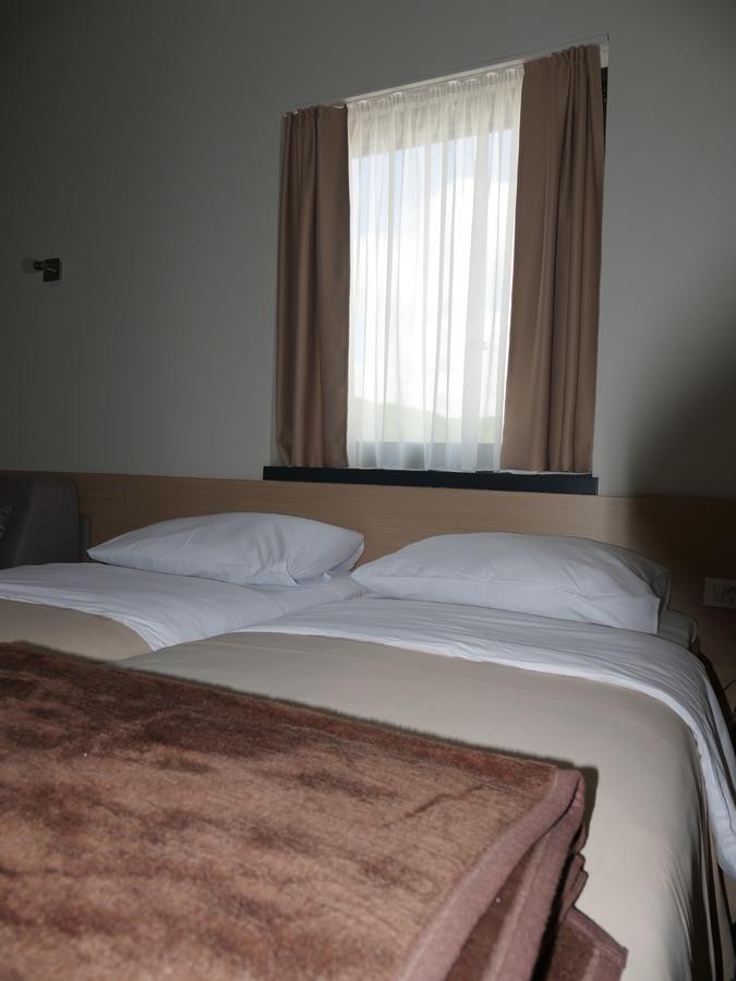 Hotel Lika Sjever Brinje Экстерьер фото